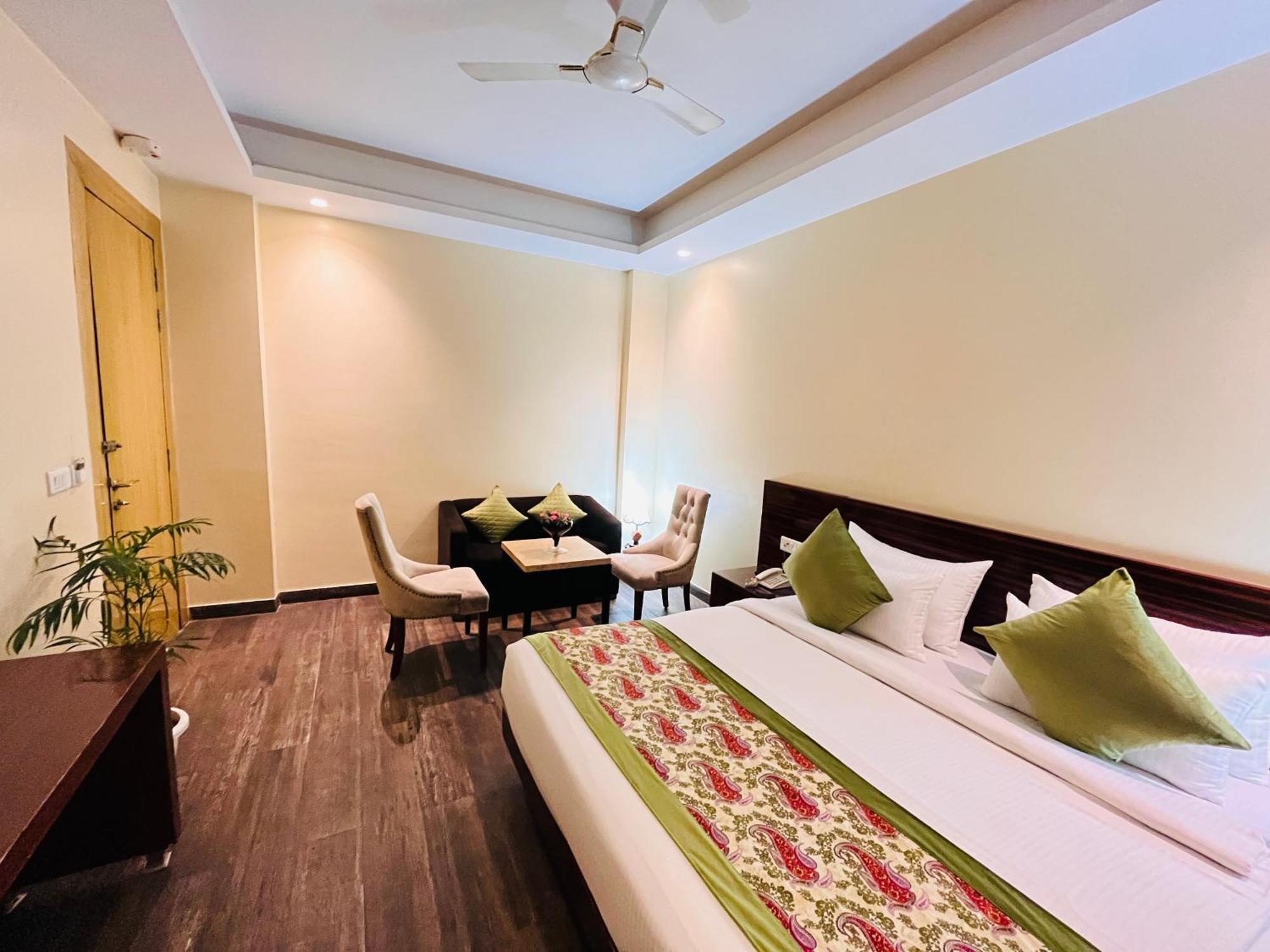 Banz Near Indira Gandhi Airport Delhi 4* New Delhi